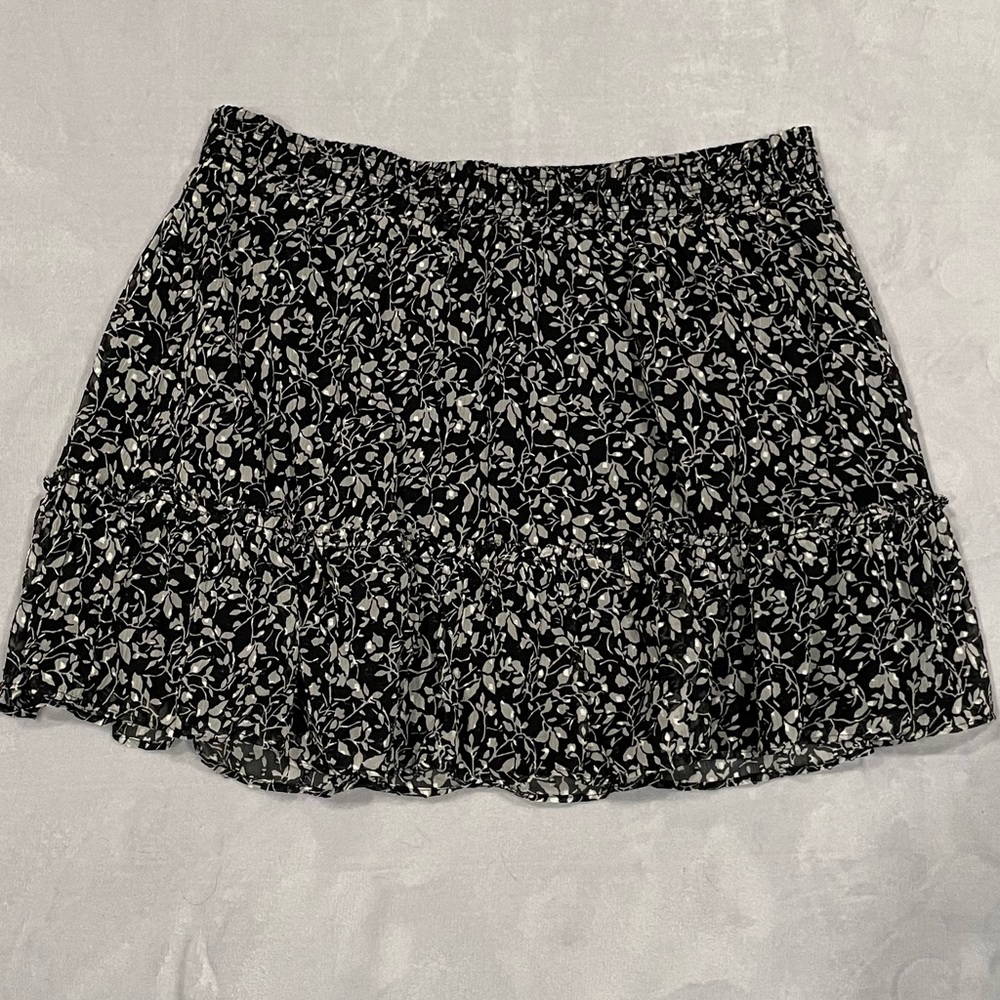NWT Loft black and white skirt